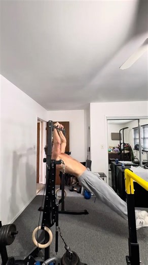 Over 70 years old he got the perfect muscle-up #calisthenics #muscle-up #shorts