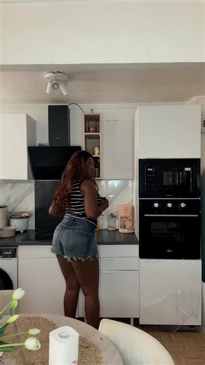 Vidéos de Carinepandoradiams🇨🇩👑👑 (@pandoradiams) avec I Stay In Love - Mariah Carey