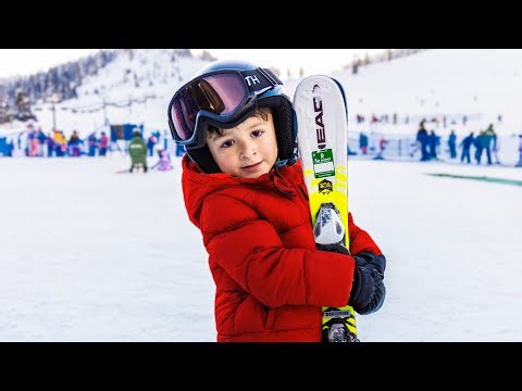 Neo's First Time Skiing!!! (SO CUTE!)