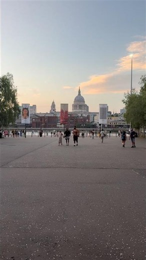 London Vibes@to the Thames 🌍✨ #topglobe #travel #europe