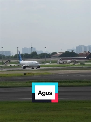 Experiencing Garuda Indonesia on a Boeing 737-800