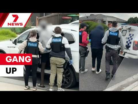 Police close in on Victoria’s most notorious youth gang, arrests made in Melbourne west raid | 7NEWS