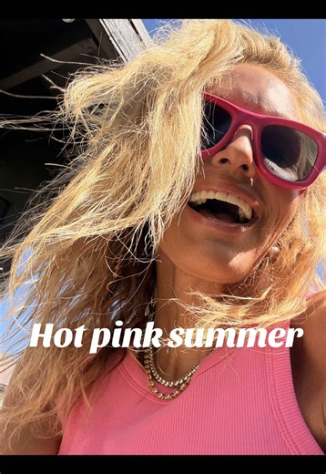 Fave color unlocked 🔥 #levis #denimshorts #croppedtanktop #hotpink #affordablefashion