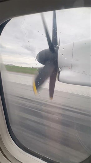 Air Canada Express Dash-8-400 Takeoff from Ottawa Airport (YOW)
