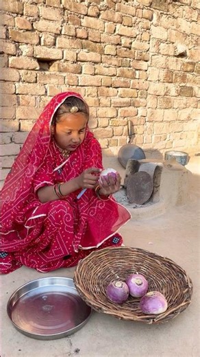 😂😛छोटी बहू गोंगलू की सब्ज़ी.#chhoti Bahu#Balika Vadhu#saas Bahu ki NOKjhok#funnyvideo#short#viral#