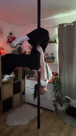 What is Pole Dance? A Beginner's Guide