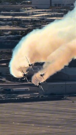 Insane Fighter Jet Stunts! USAF Thunderbirds in Action ✈️🔥#AirShow #PilotLife #Shorts #usa