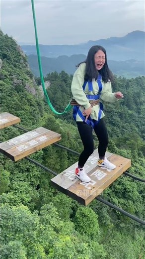 Misty Morning Bungee With Serene Wild Wind ASMR+:Asmr Bungee Jumping