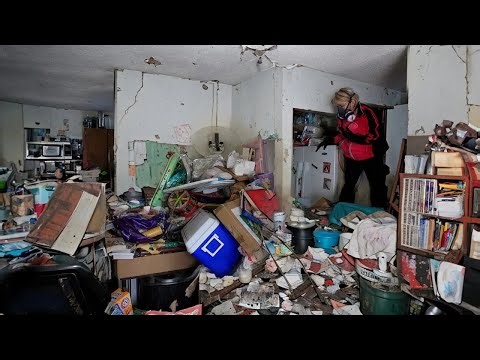 The Shocking Reality Behind the Girl's 'Perfect' Life 😱The Filthiest House ever🥺 #cleaningroutine 💞