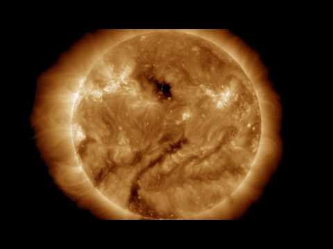 Comet Incoming, Ozone Failing, Sunspots| S0 News Apr.22.2026