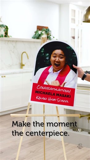 Graduation signs that actually stand out 🎓