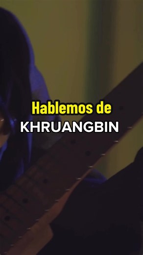 No todas las bandas buscan hacer la canción más pegajosa. Algunas prefieren crear un universo entero con cada disco, y Khruangbin lleva años haciéndolo mejor que nadie. Si alguna vez te has preguntado por qué suenan tan diferente al resto, aquí te contamos un poco de la historia detrás de una de las bandas más fascinantes del indie actual. 🌍🎸 #Khruangbin #IndieMusic #IndieRock #AlternativeMusic #MusicTok