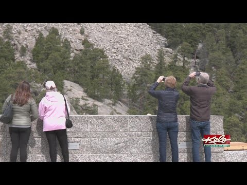 Officials kick off tourism week at Mount Rushmore