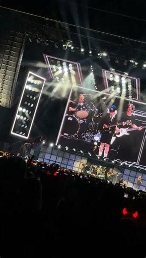 AC/DC “back in black” #concert #livemusic #ac/dc