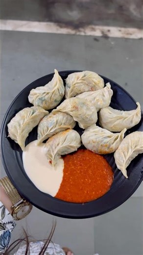 Food challenge:Momos challenge |Best pan fried momos in Delhi |#food #foodchallenge #momos