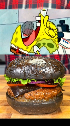 Serving A Bite Of The Night For After-Hours Apetite!🍔 #shorts #spongebob #nickelodeon #halloween