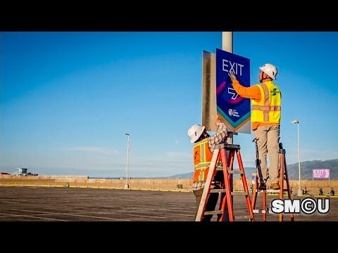 𝗘𝗫𝗜𝗧 𝗥𝗘𝗥𝗢𝗨𝗧𝗘: Crews Install New Pier Parking Signage Ahead of Bridge Replacement