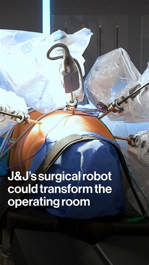 J&J’s surgical robot could transform the operating room#shorts #robots #tech #surgery