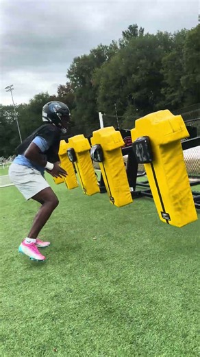 EVERY DAY LINEBACKER DRILLS TO IMPROVE TACKLING #football #subscribe #youthfootball #shorts #yt