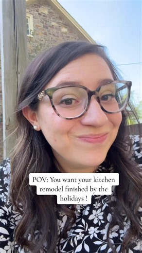 Here’s your reminder! If you want your kitchen finished before the holidays… now is the time to start reaching out. Between planning, ordering materials, cabinet lead times, and construction, kitchen renovations take longer than most people expect. The earlier you plan, the smoother the process tends to be. #interiordesign #kitchendesign #interiordesigner #customkitchen #kitchenremodel