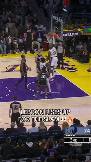 LeBron James Highlights: Epic Slam Dunk Moments