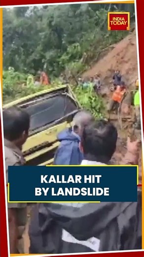 Heavy Rain Triggers Landslide Near Kallar In Tamil Nadu #shorts #viral #landslide #tamilnadu
