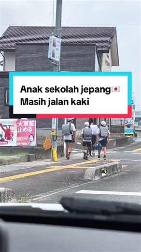Anak Sekolah Jepang Masih Jalan Kaki: Suasana Pagi Hari di Jepang