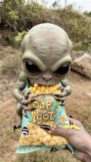 The Alien Baby Begging for Food?! 👽👶😱#couple #martialarts #shorts