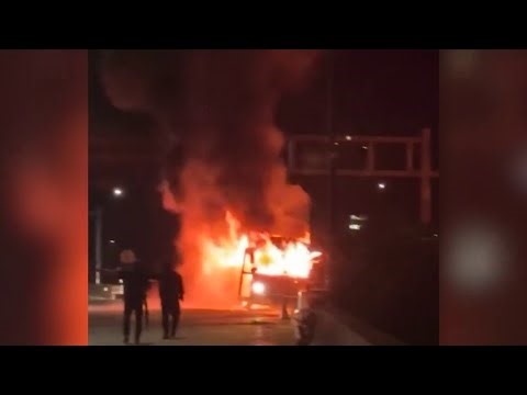 Hawaii student athletes escape a burning school bus