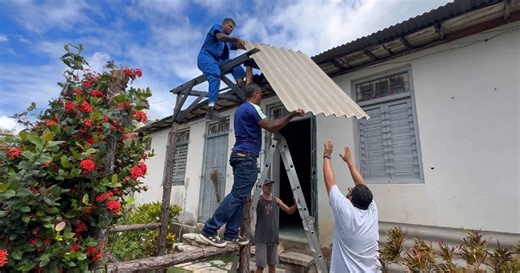 This is how difficult it is to repair a house in Cuba after Hurricane Melissa