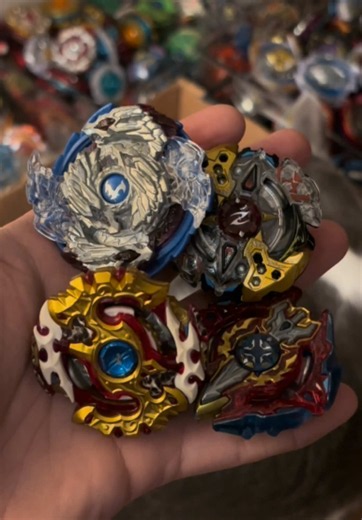 Beyblade Burst: God Layer Supreme 4 vs Snake Pit Battle 😎