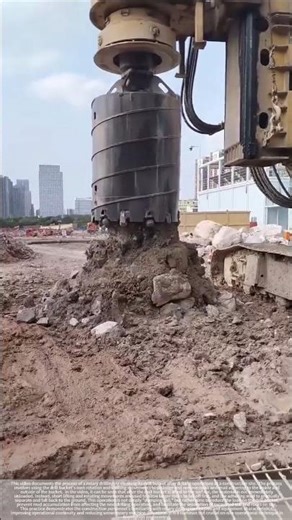 With a shake of the rotary drilling bucket, the rocks and mud are completely separated.