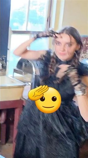 Don't get caught in the photo! 📸👀
