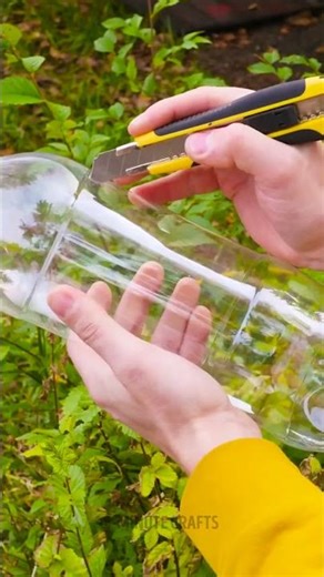 Portable lamp from plastic with no short circuits ⚡️