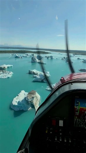 Beach passes, icebergs & glassy water takeoffs in Alaska 🛩️ #shorts #aviation