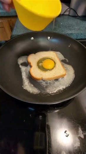 The Crispy Egg Toast Trick Everyone Misses 🍳🔥