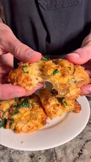 can I recreate Red Lobster’s cheddar bay biscuits?