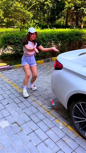 😳🚙 Reversing Fear Gone! This Mini Mirror Shows Everything Below!