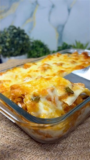 Chicken Lasagna | Cheesy, Creamy & Delicious #ChickenLasagna #LasagnaRecipe #CheesyFood #FoodReels