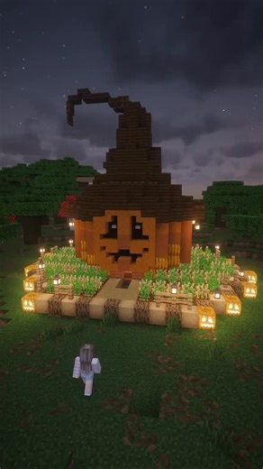monnie37 on Instagram: "Easy Halloween House in Minecraft 🎃 #minecraft"