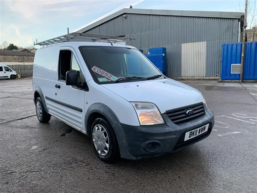 #fyp #forsale #fordtransit #farmlife £1750 (no offers) only covered 91.000 warranted miles from new !! 2011 Ford transit connect T200 75ps 1.8 TDCI turbo diesel SWB low roof van !! MOT up until April 2026 and runs & drives all good !! Has the usual transit connect rust issue on the drivers side lower outer body sill and the ABS light is perfectly displayed !! Otherwise she’s a really good genuine and very honest old van that would suit many trades 💪💪 please 🙏 call ☎️ the #cruiserking for any 