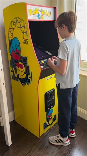 Mary Wassner | NYC | MOM on Instagram: "🕹️🎁❄️Best thing I surprised Brent with this year was this amazing Pac-Man game from @arcade1upofficial after spotting it at Macy’s Herald Square. I could not resist bringing this nostalgia home with us. Brent was beyond excited and it truly kicked off the holidays in full blast. ✨🎄 #NYCMomLife #HolidaySurprise #Arcade1Up #MacysHeraldSquare #FamilyFun"
