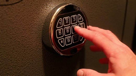 Safeguard your cash: 3 smart alternatives to traditional bank accounts