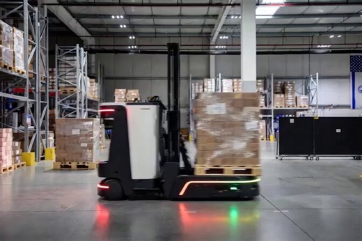US and Israeli companies created a robot that works non-stop in warehouses without needing to charge.Israeli company Capow and American partner Peer Robotics (Avridh Technologies) developed an autonomous electric pallet truck that operates continuously, dramatically cutting energy use and downtime in logistics.Backed by BIRD Energy joint funding, this technology improves efficiency and reduces emissions in American warehouses and supply chains.Small but powerful innovation solving real-world ind