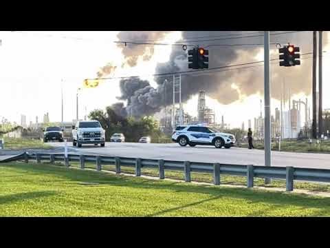 Texas refinery explosion shakes homes miles away