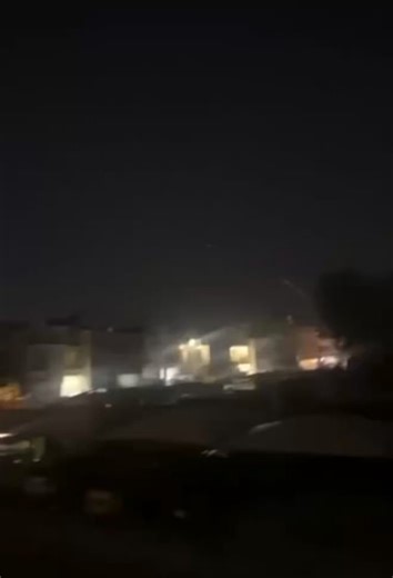 Additional angle of an American CRAM engaging incoming Iranian drones over Erbil, Iraq, earlier tonight.
