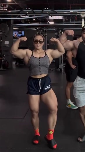 StrongWomen Legs 🦵 Gym Women Women's Gym girls Fitness #viral #shorts #gym Girls bodybuilder #viral