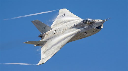 How the X-32 stealth fighter was designed to outperform the F-35!