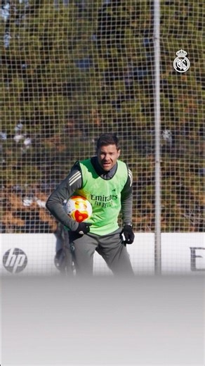 💪 Final training session before trip to Jeddah! #RealMadrid #RMCity