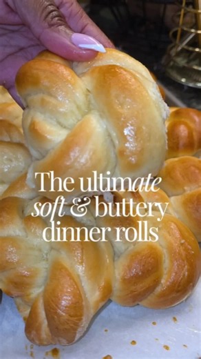 Easy Challah Dinner Rolls Recipe (Bread Maker & Hand Mix)